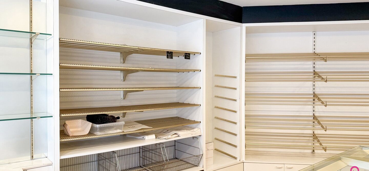 Gebouw voor gemengd gebruik te koop in Wellen