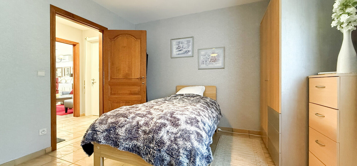 Bij ImmoFusion 7/7 &ldquo;open huis&rdquo; : klik op onze 3D-TOUR.
Ervaar vastgoed alsof je er zelf doorloopt!

Welkom in deze charmante open bebouwing, rustig gelegen in een aangename woonwijk te Heusden-Zolder. Deze instapklare woning combineert ruimte, comfort