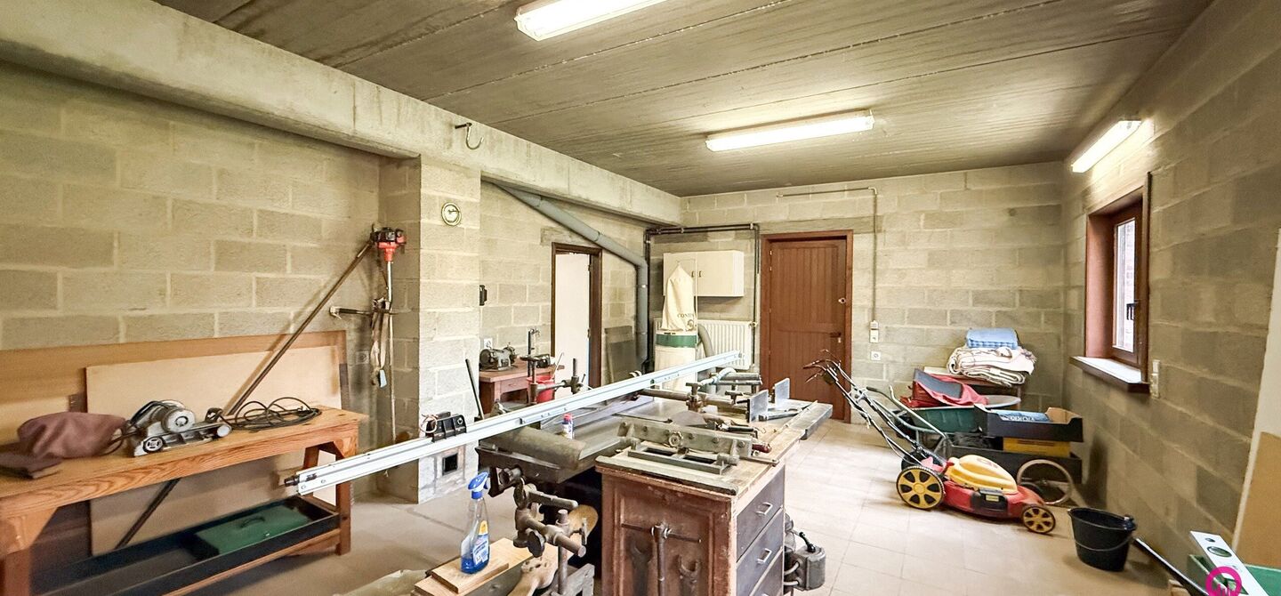 Bij ImmoFusion 7/7 “open huis”: klik op onze 3D-TOUR.
Ervaar vastgoed alsof je er zelf doorloopt!

Ontdek deze uitzonderlijk gelegen vrijstaande woning in de rustige, bosrijke omgeving van Paal. Wie houdt van natuur, privacy en een fenomenale perceelo