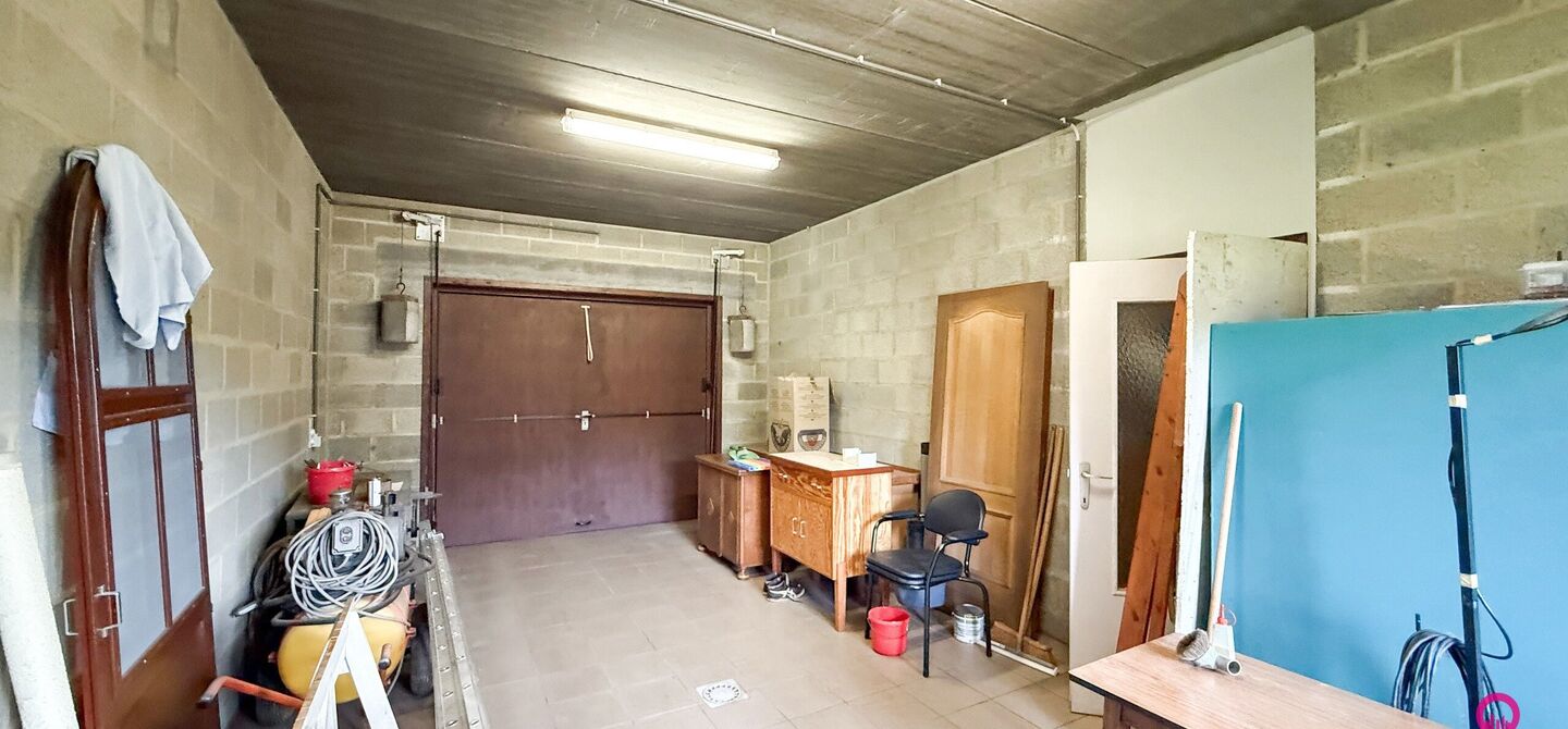 Bij ImmoFusion 7/7 “open huis”: klik op onze 3D-TOUR.
Ervaar vastgoed alsof je er zelf doorloopt!

Ontdek deze uitzonderlijk gelegen vrijstaande woning in de rustige, bosrijke omgeving van Paal. Wie houdt van natuur, privacy en een fenomenale perceelo