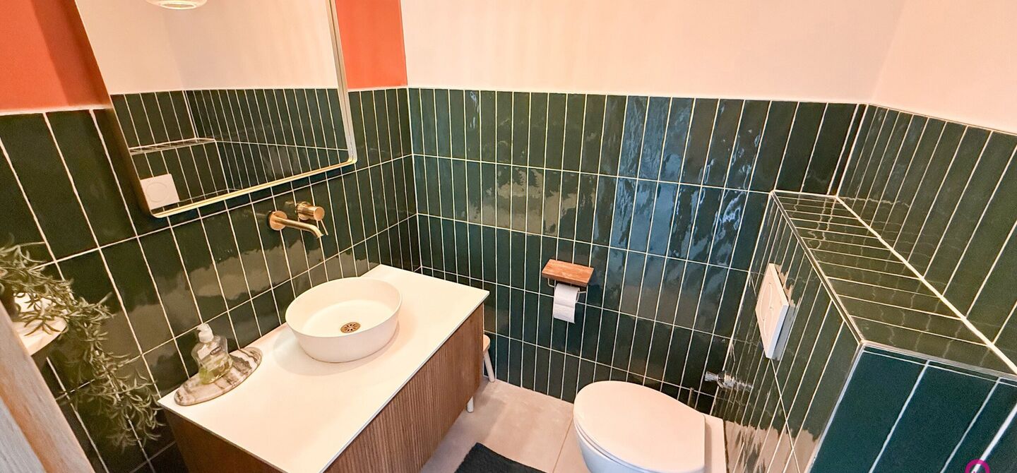 Bij ImmoFusion 7/7 &ldquo;open huis&rdquo; : klik op onze 3D-TOUR.
Ervaar vastgoed alsof je er zelf doorloopt!

Welkom in deze uitzonderlijke open bebouwing, gelegen op Witte Weg 18 te Koersel, waar moderne architectuur, ruimte en comfort naadloos samenvloeien. D