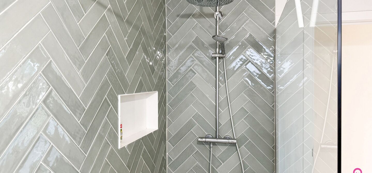 Bij ImmoFusion 7/7 &ldquo;open huis&rdquo; : klik op onze 3D-TOUR.
Ervaar vastgoed alsof je er zelf doorloopt!

Welkom in deze uitzonderlijke open bebouwing, gelegen op Witte Weg 18 te Koersel, waar moderne architectuur, ruimte en comfort naadloos samenvloeien. D