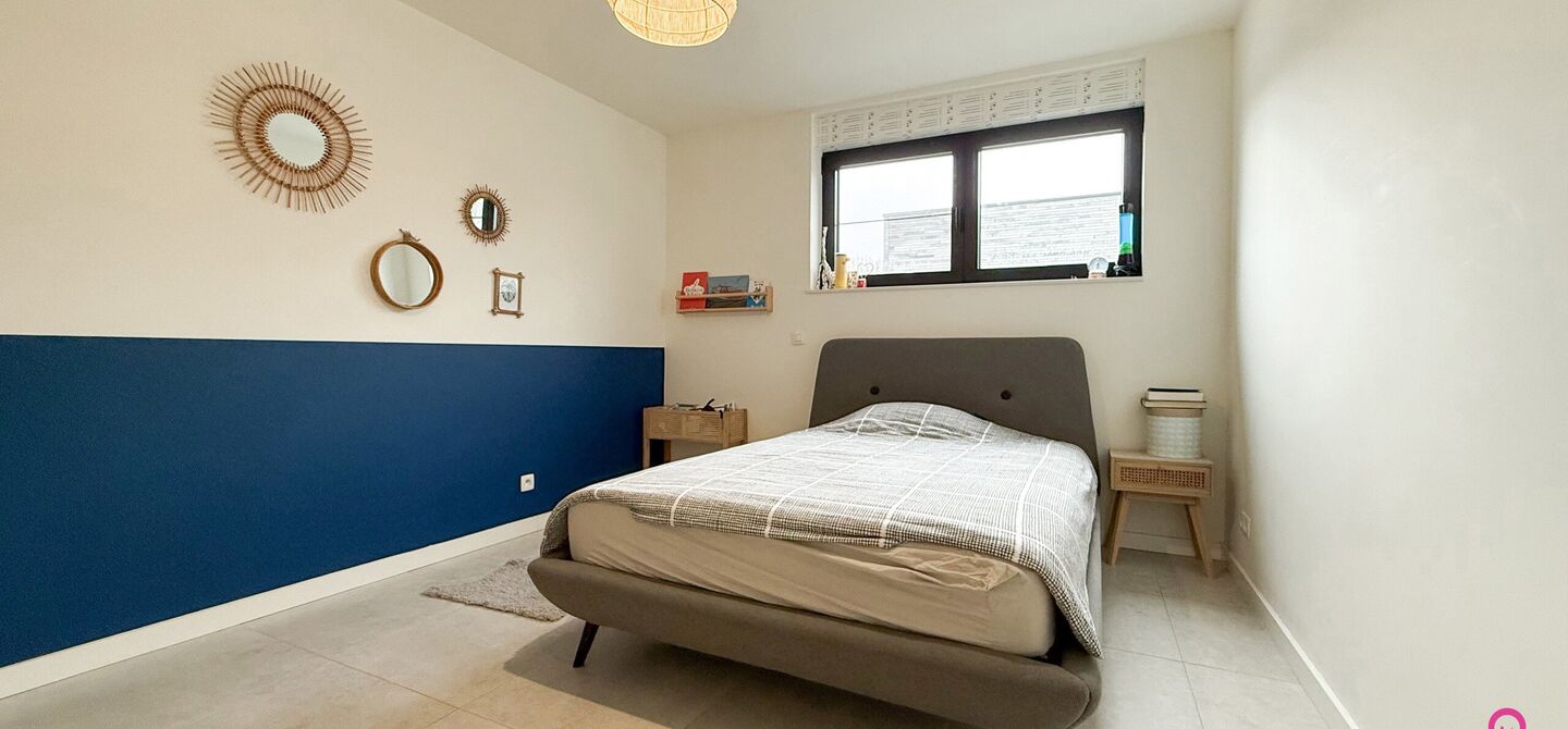 Bij ImmoFusion 7/7 &ldquo;open huis&rdquo; : klik op onze 3D-TOUR.
Ervaar vastgoed alsof je er zelf doorloopt!

Welkom in deze uitzonderlijke open bebouwing, gelegen op Witte Weg 18 te Koersel, waar moderne architectuur, ruimte en comfort naadloos samenvloeien. D