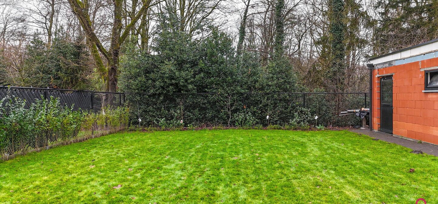 Bij ImmoFusion 7/7 &ldquo;open huis&rdquo; : klik op onze 3D-TOUR.
Ervaar vastgoed alsof je er zelf doorloopt!

Welkom in deze uitzonderlijke open bebouwing, gelegen op Witte Weg 18 te Koersel, waar moderne architectuur, ruimte en comfort naadloos samenvloeien. D