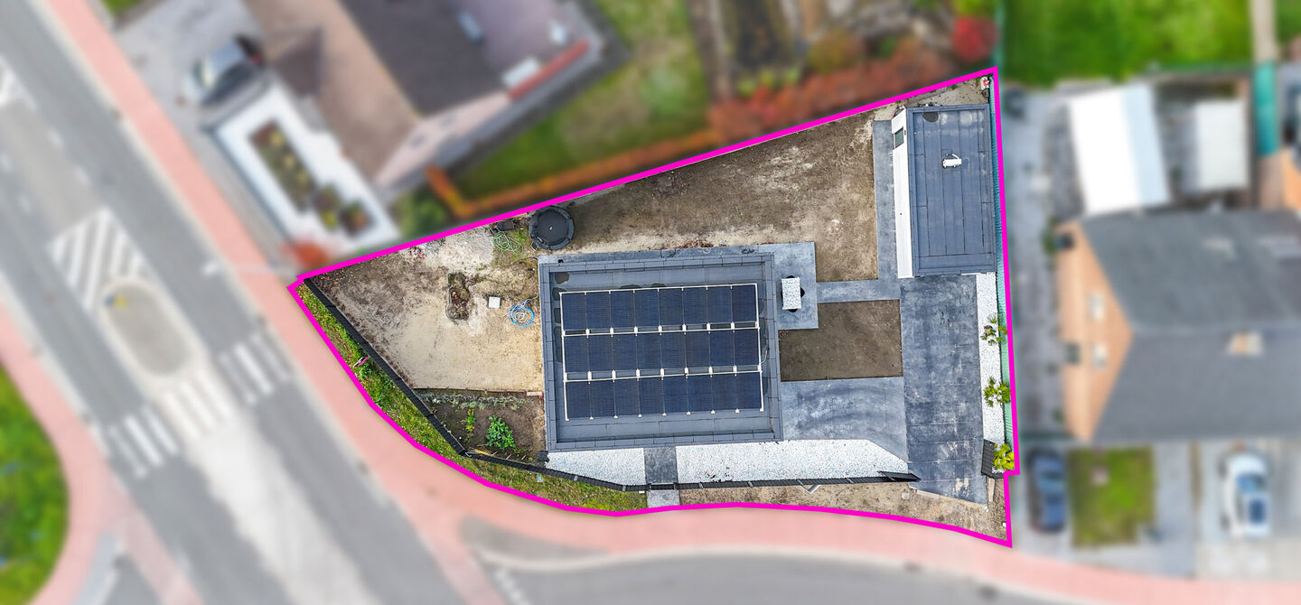 Bij ImmoFusion 7/7 &ldquo;open huis&rdquo;: klik op onze 3D-TOUR.
Ervaar vastgoed alsof je er zelf doorloopt!

Stap binnen in deze uitzonderlijk moderne nieuwbouwwoning (2024), ideaal gelegen als open bebouwing op een ruim hoekperceel van 528 m&sup2; in Koersel. Deze