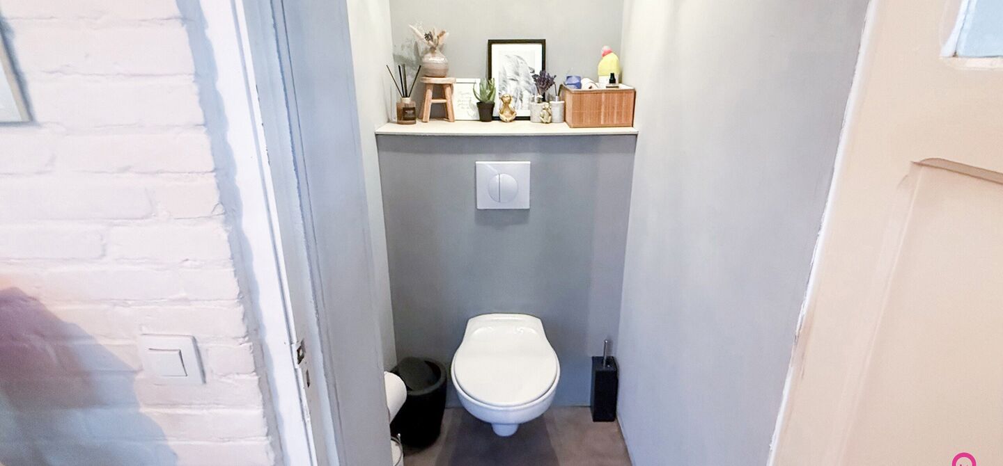 Bij ImmoFusion 7/7 &ldquo;open huis&rdquo; : klik op onze 3D-TOUR.
Ervaar vastgoed alsof je er zelf doorloopt!

Welkom in deze charmante open bebouwing, gelegen in een rustige straat nabij het gezellige Koersel Kapelleke en het centrum van Koersel. Deze woning co