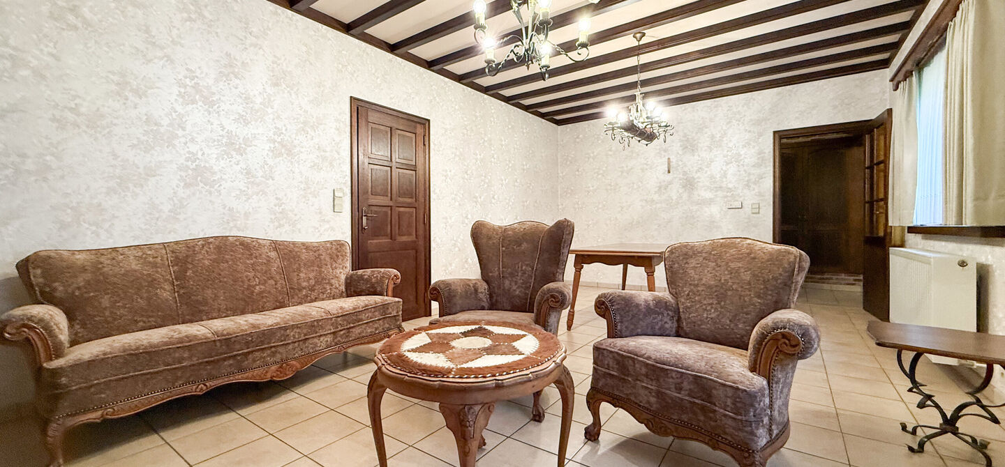 Bij ImmoFusion 7/7 &ldquo;open huis&rdquo;: klik op onze 3D-TOUR.
Ervaar vastgoed alsof je er zelf doorloopt!

Ontdek deze uitzonderlijk gelegen vrijstaande woning in de rustige, bosrijke omgeving van Paal. Wie houdt van natuur, privacy en een fenomenale perceelo