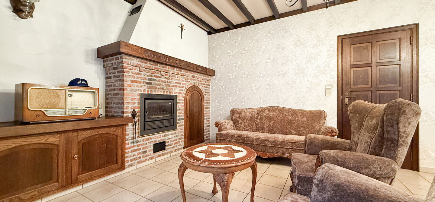 Bij ImmoFusion 7/7 &ldquo;open huis&rdquo;: klik op onze 3D-TOUR.
Ervaar vastgoed alsof je er zelf doorloopt!

Ontdek deze uitzonderlijk gelegen vrijstaande woning in de rustige, bosrijke omgeving van Paal. Wie houdt van natuur, privacy en een fenomenale perceelo