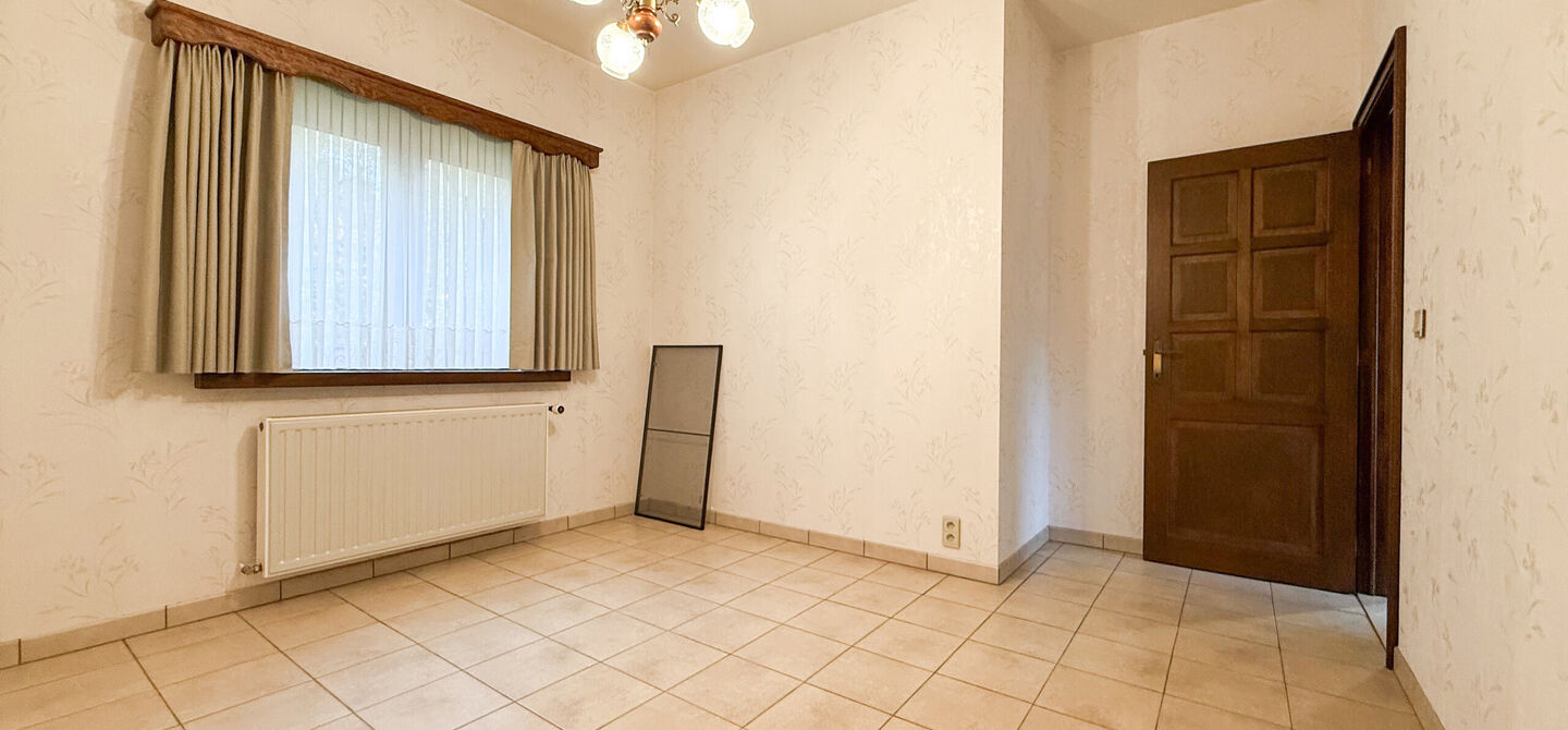 Bij ImmoFusion 7/7 &ldquo;open huis&rdquo;: klik op onze 3D-TOUR.
Ervaar vastgoed alsof je er zelf doorloopt!

Ontdek deze uitzonderlijk gelegen vrijstaande woning in de rustige, bosrijke omgeving van Paal. Wie houdt van natuur, privacy en een fenomenale perceelo