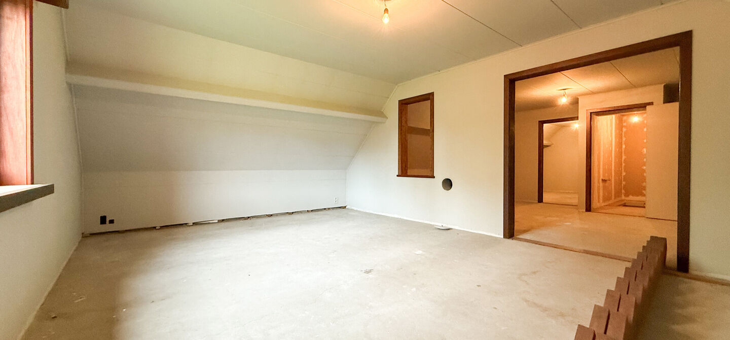 Bij ImmoFusion 7/7 &ldquo;open huis&rdquo;: klik op onze 3D-TOUR.
Ervaar vastgoed alsof je er zelf doorloopt!

Ontdek deze uitzonderlijk gelegen vrijstaande woning in de rustige, bosrijke omgeving van Paal. Wie houdt van natuur, privacy en een fenomenale perceelo