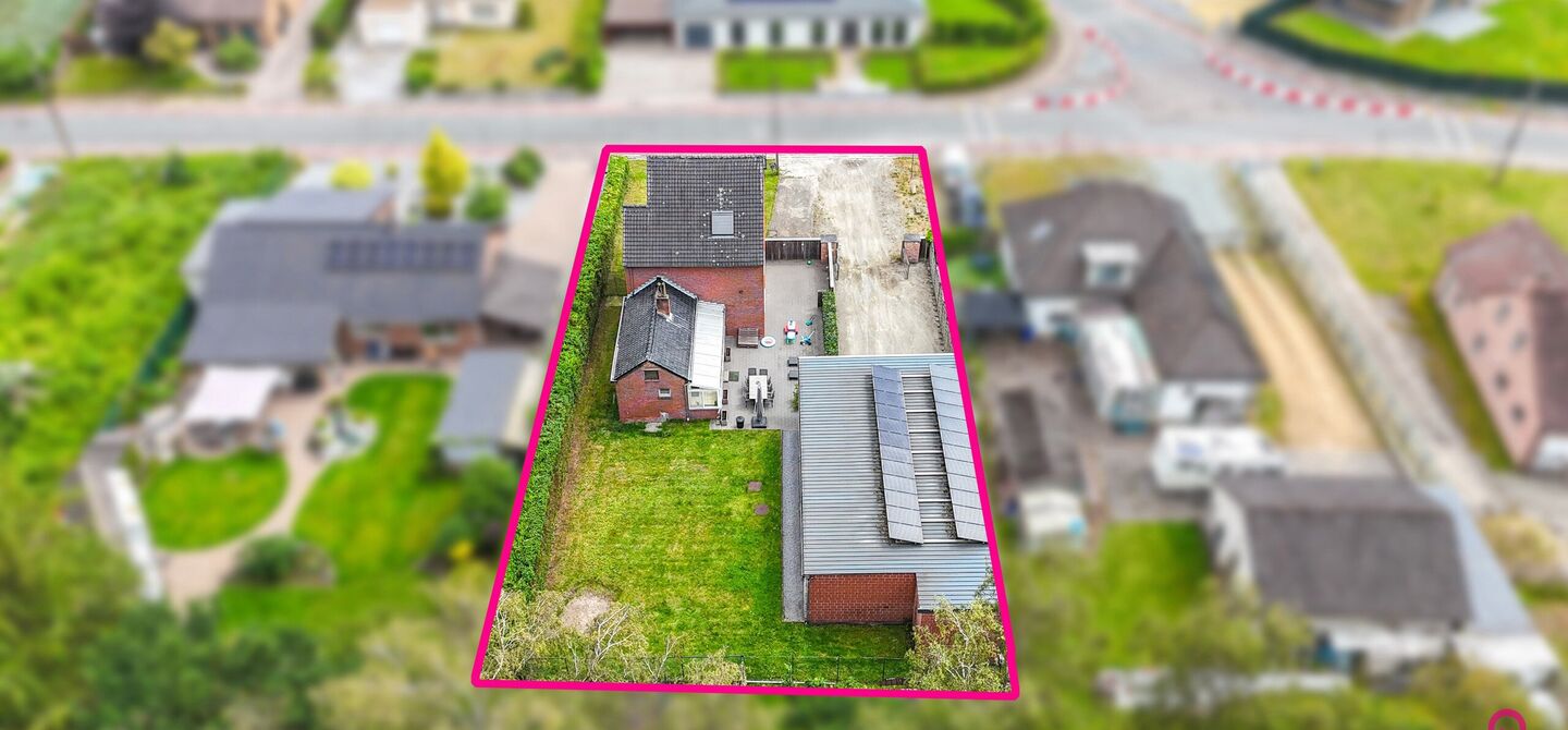 Ruime gezinswoning met vergunde garage van 125 m&sup2; op toplocatie in Koersel

Op een boogscheut van het groene karakter van Koersel en het geliefde Koersel Kapelleke vinden we deze verrassend ruime woning terug op een perceel van maar liefst 10 are. Dankzi