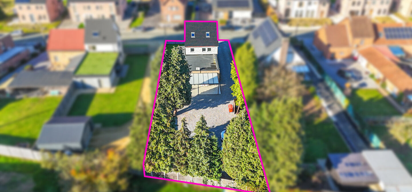 Bij ImmoFusion 7/7 “open huis”: klik op onze 3D-TOUR.
Ervaar vastgoed alsof je er zelf doorloopt!
Ontdek deze indrukwekkende open bebouwing in de Tervantstraat 198 te Paal, een woning die in 2025 een volledige transformatie kreeg en vandaag bijna als