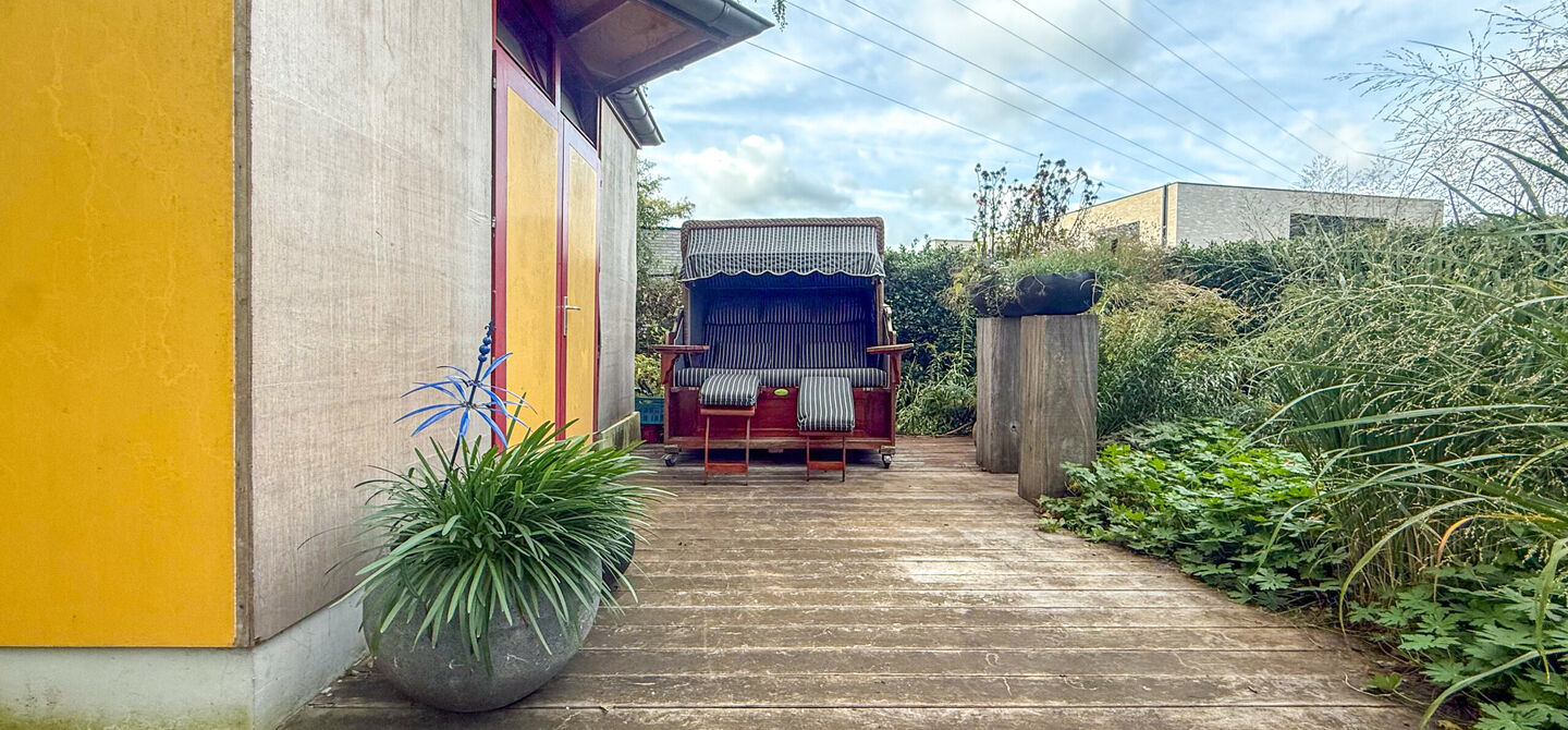 Rust, ruimte en architecturale charme op een riant perceel

Sommige woningen voelen meteen als thuiskomen. Deze bijzondere architectuurwoning in Koersel combineert ruimte, comfort, licht en karakter met een uitzonderlijk groene omgeving. Gelegen op een ri