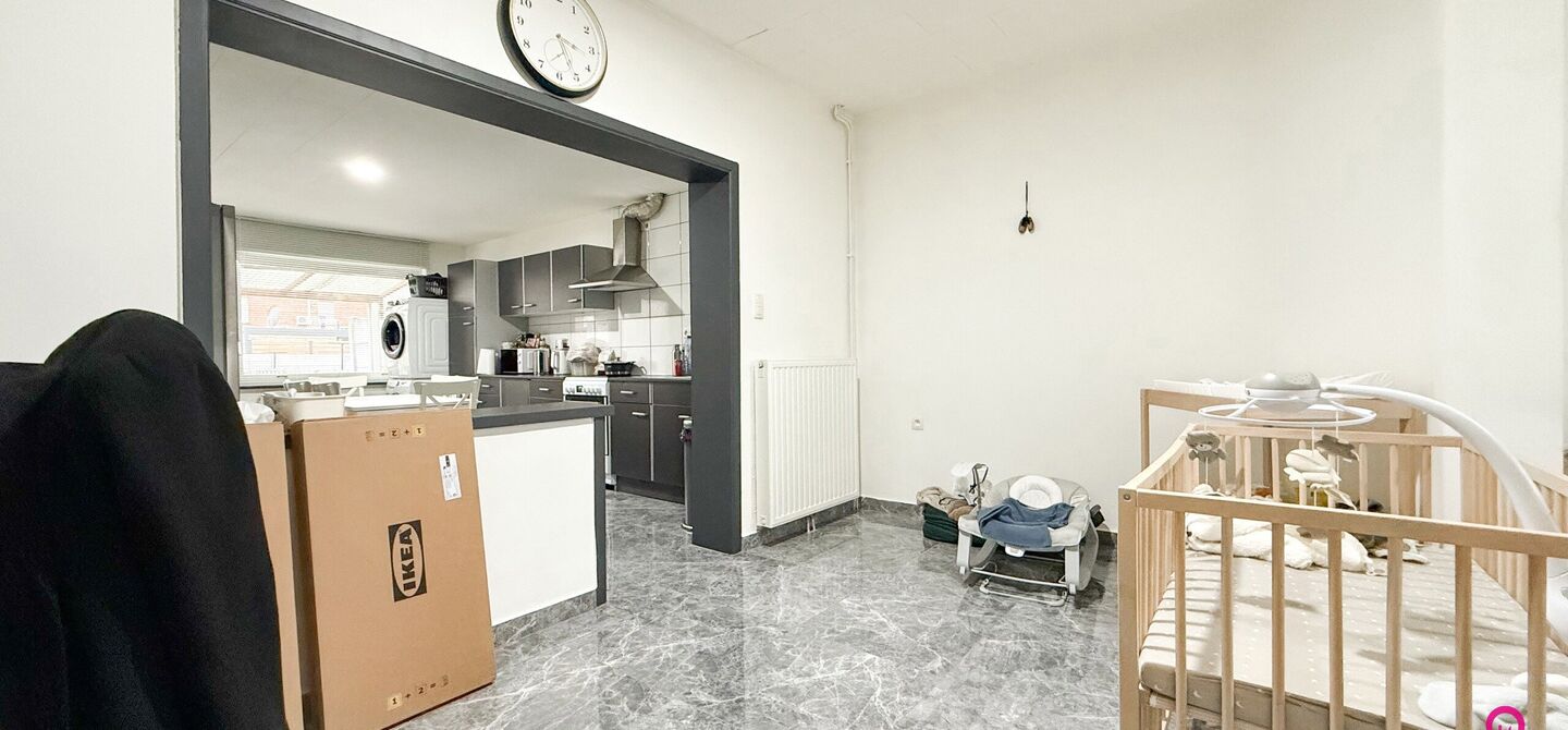 Bij ImmoFusion 7/7 “open huis”: klik op onze 3D-TOUR.
Ervaar vastgoed alsof je er zelf doorloopt!

Stap binnen in deze charmante, volledig opgefriste woning, ideaal gelegen in een rustige woonwijk in Beringen. Met een bewoonbare oppervlakte van 101m²