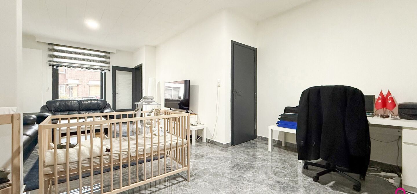 Bij ImmoFusion 7/7 “open huis”: klik op onze 3D-TOUR.
Ervaar vastgoed alsof je er zelf doorloopt!

Stap binnen in deze charmante, volledig opgefriste woning, ideaal gelegen in een rustige woonwijk in Beringen. Met een bewoonbare oppervlakte van 101m²
