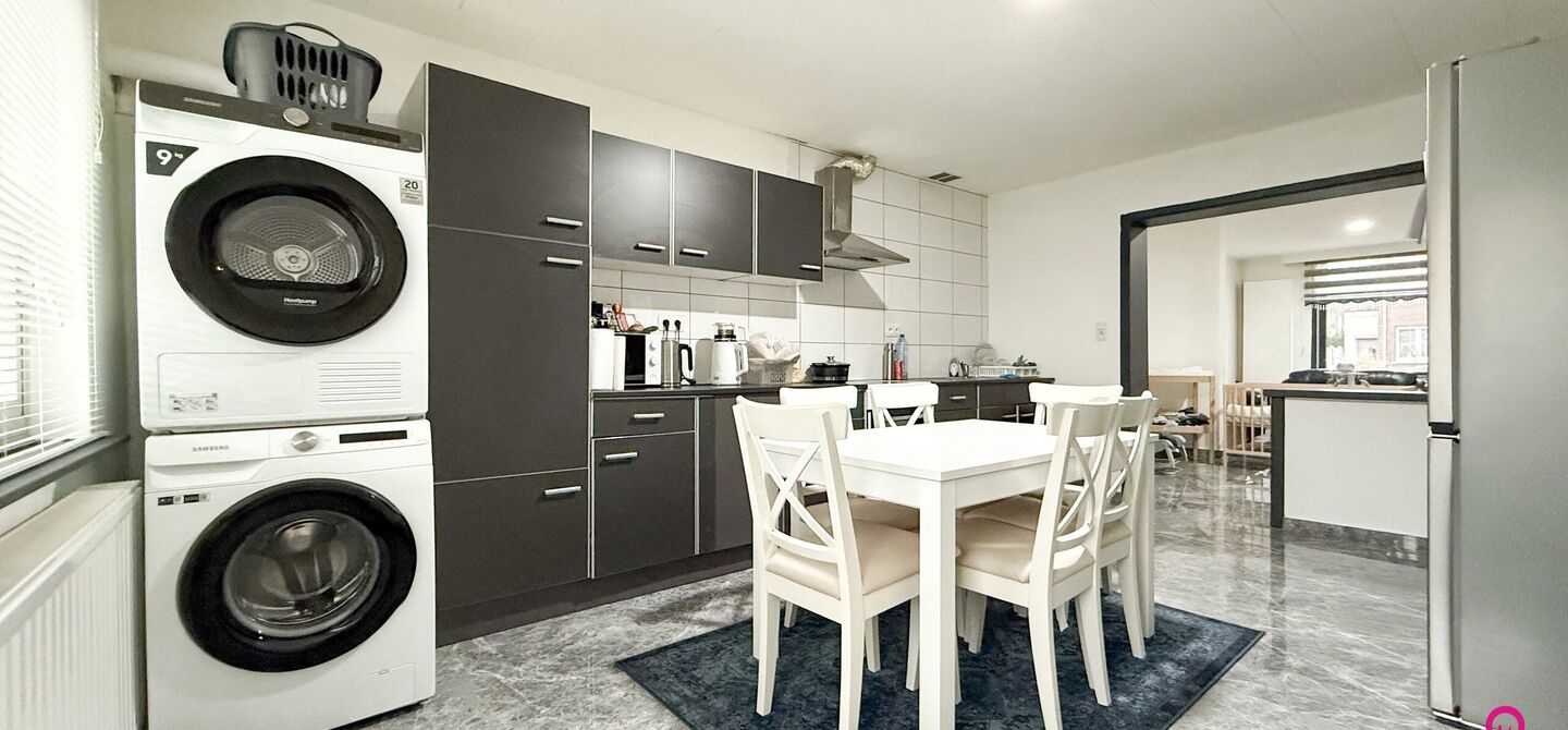 Bij ImmoFusion 7/7 “open huis”: klik op onze 3D-TOUR.
Ervaar vastgoed alsof je er zelf doorloopt!

Stap binnen in deze charmante, volledig opgefriste woning, ideaal gelegen in een rustige woonwijk in Beringen. Met een bewoonbare oppervlakte van 101m²