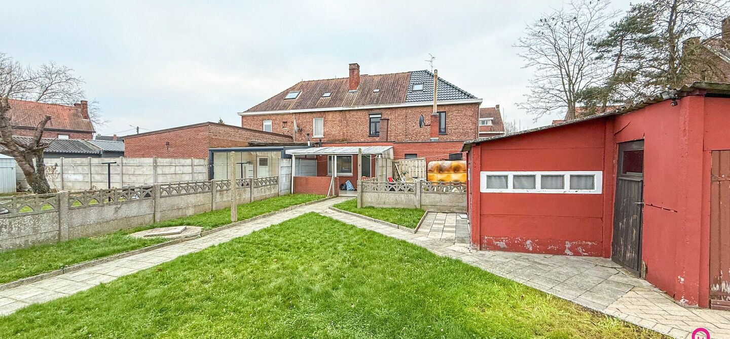 Bij ImmoFusion 7/7 “open huis”: klik op onze 3D-TOUR.
Ervaar vastgoed alsof je er zelf doorloopt!

Stap binnen in deze charmante, volledig opgefriste woning, ideaal gelegen in een rustige woonwijk in Beringen. Met een bewoonbare oppervlakte van 101m²