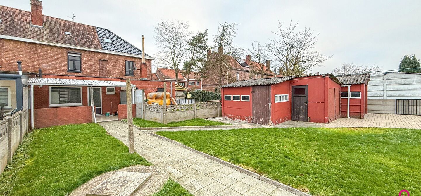 Bij ImmoFusion 7/7 “open huis”: klik op onze 3D-TOUR.
Ervaar vastgoed alsof je er zelf doorloopt!

Stap binnen in deze charmante, volledig opgefriste woning, ideaal gelegen in een rustige woonwijk in Beringen. Met een bewoonbare oppervlakte van 101m²