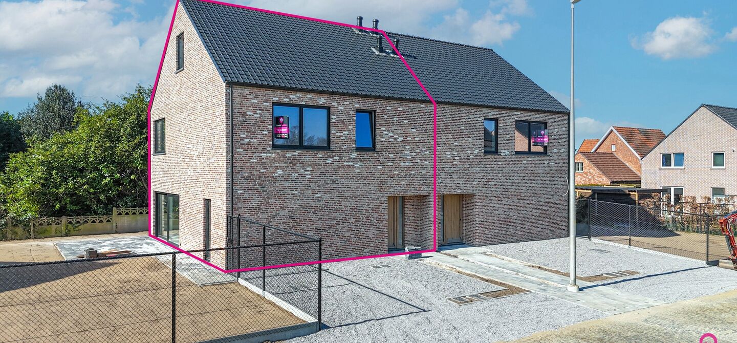 Bij ImmoFusion 7/7 “open huis” : klik op onze 3D-TOUR.
Ervaar vastgoed alsof je er zelf doorloopt!

Welkom in deze schitterende halfopen BEN-nieuwbouwwoning in Paal, voorzien van 3 slaapkamers met mogelijk tot 4 slaapkamers en grote tuin. Kopen is ver