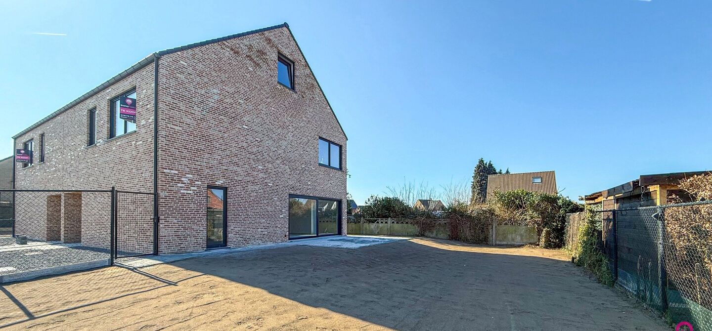 Bij ImmoFusion  7/7 “open huis”  : klik op onze 3D-TOUR.
Ervaar vastgoed alsof je er zelf doorloopt!

Welkom in deze schitterende halfopen BEN-nieuwbouwwoning in Paal, voorzien van 3 slaapkamers met mogelijk tot 4 slaapkamers en grote tuin. Kopen is v