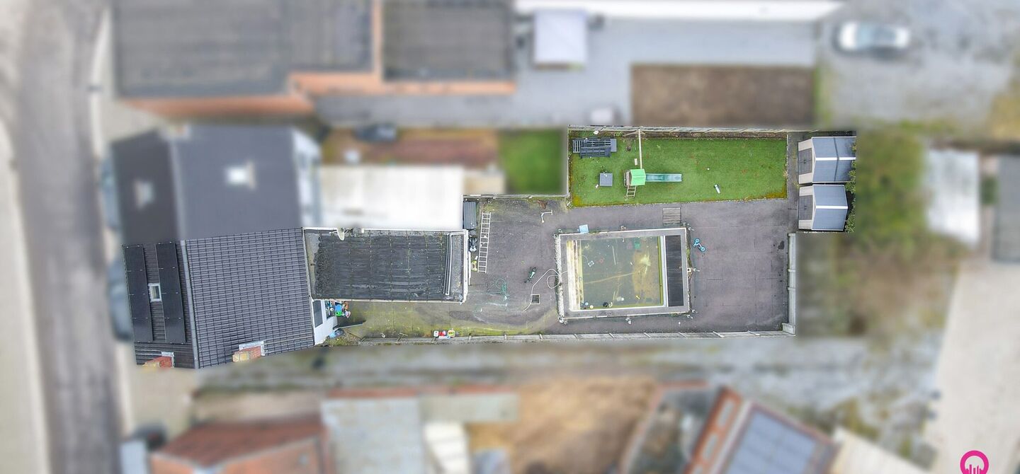 Bij ImmoFusion 7/7 “open huis”: klik op onze 3D-TOUR. Ervaar vastgoed alsof je er zelf doorloopt!

Welkom in deze prachtig gerenoveerde woning, gelegen in het bruisende hart van Beringen! Deze ruime en energiezuinige woning biedt een bewoonbare opperv
