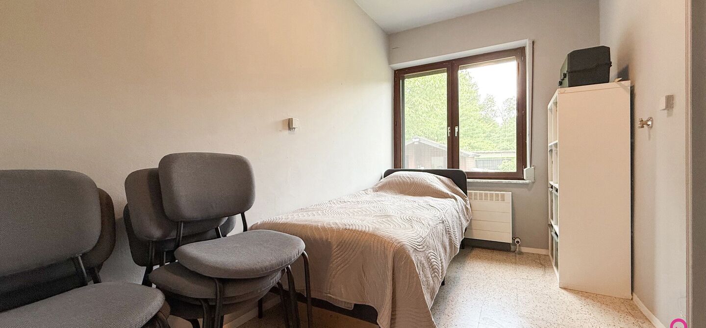 Bij ImmoFusion 7/7 “open huis” : klik op onze 3D-TOUR.
Ervaar vastgoed alsof je er zelf doorloopt!

Welkom in deze charmante, instapklare woning in de Pannehoefstraat 39 te Koersel, ideaal gelegen in een rustige, groene buurt op slechts 2 km van het b