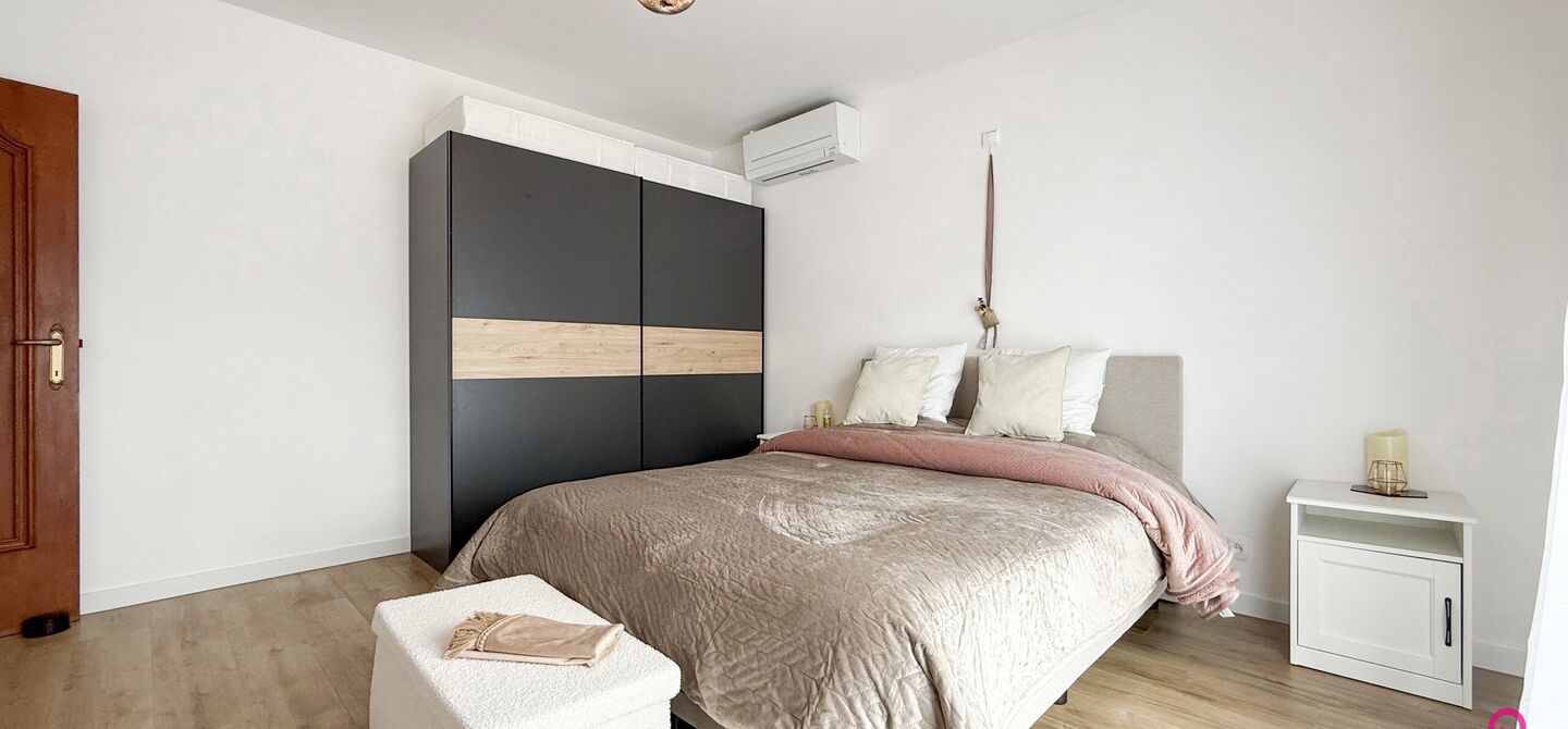 Bij ImmoFusion 7/7 “open huis” : klik op onze 3D-TOUR.
Ervaar vastgoed alsof je er zelf doorloopt!

Welkom in deze charmante, instapklare woning in de Pannehoefstraat 39 te Koersel, ideaal gelegen in een rustige, groene buurt op slechts 2 km van het b