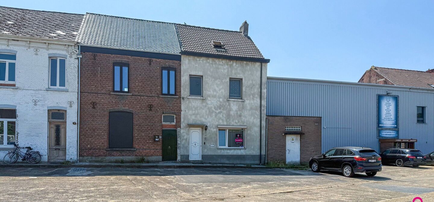 Gezellige gezinswoning met potentieel op rustige ligging vlakbij centrum en invalswegen