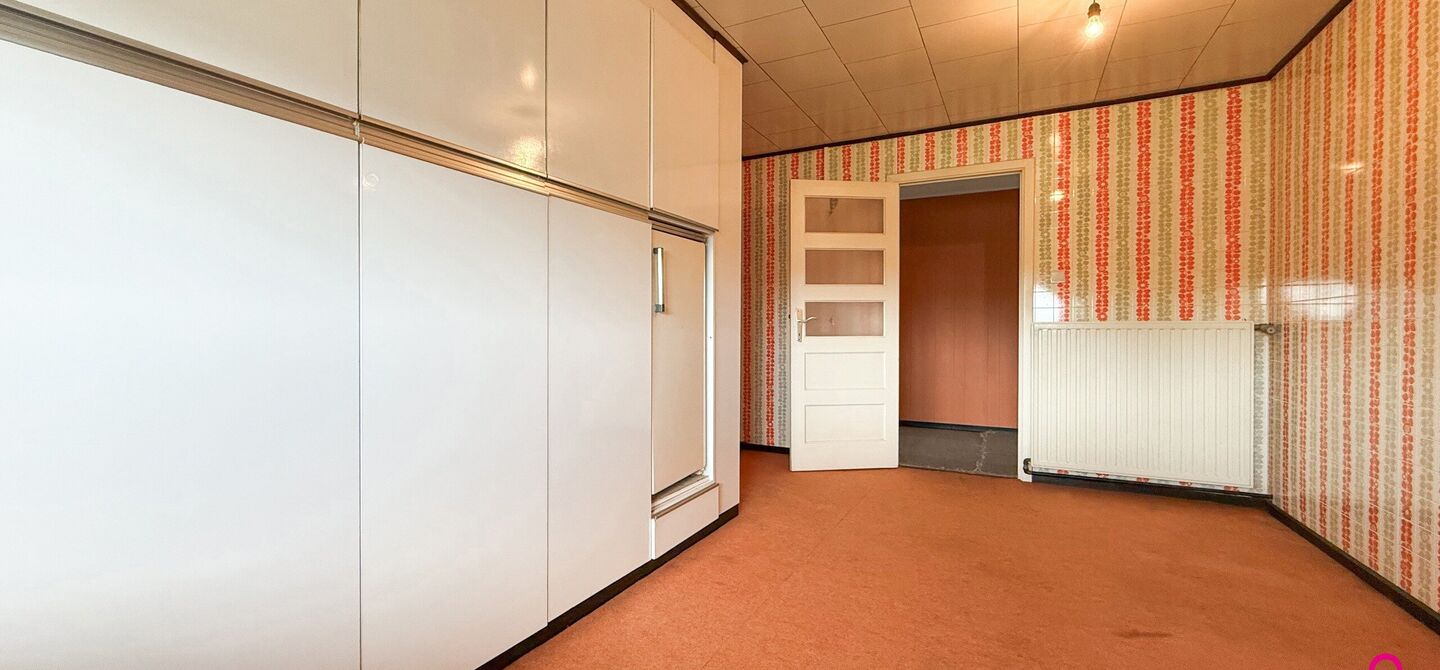 Bij ImmoFusion 7/7 “open huis”: klik op onze 3D-TOUR.
Ervaar vastgoed alsof je er zelf doorloopt!

Welkom op de Beverlosesteenweg 408 in Beringen: een uitzonderlijk ruime en volledig instapklare woning met maar liefst 6 slaapkamers, 2 badkamers, garag