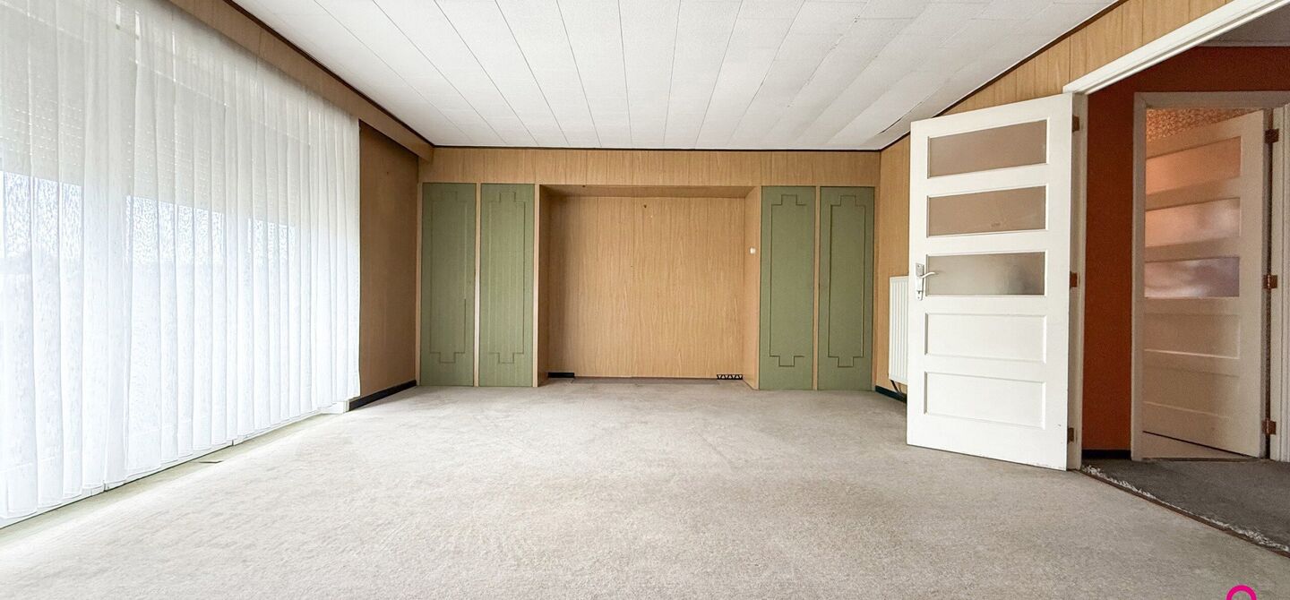 Bij ImmoFusion 7/7 “open huis”: klik op onze 3D-TOUR.
Ervaar vastgoed alsof je er zelf doorloopt!

Welkom op de Beverlosesteenweg 408 in Beringen: een uitzonderlijk ruime en volledig instapklare woning met maar liefst 6 slaapkamers, 2 badkamers, garag