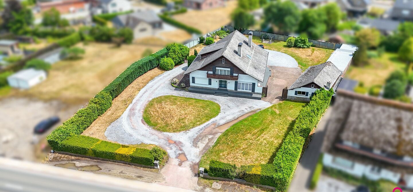 Bij ImmoFusion 7/7 “open huis”: klik op onze 3D-TOUR.
Ervaar vastgoed alsof je er zelf doorloopt!

Welkom op de Beverlosesteenweg 408 in Beringen: een uitzonderlijk ruime en volledig instapklare woning met maar liefst 6 slaapkamers, 2 badkamers, garag