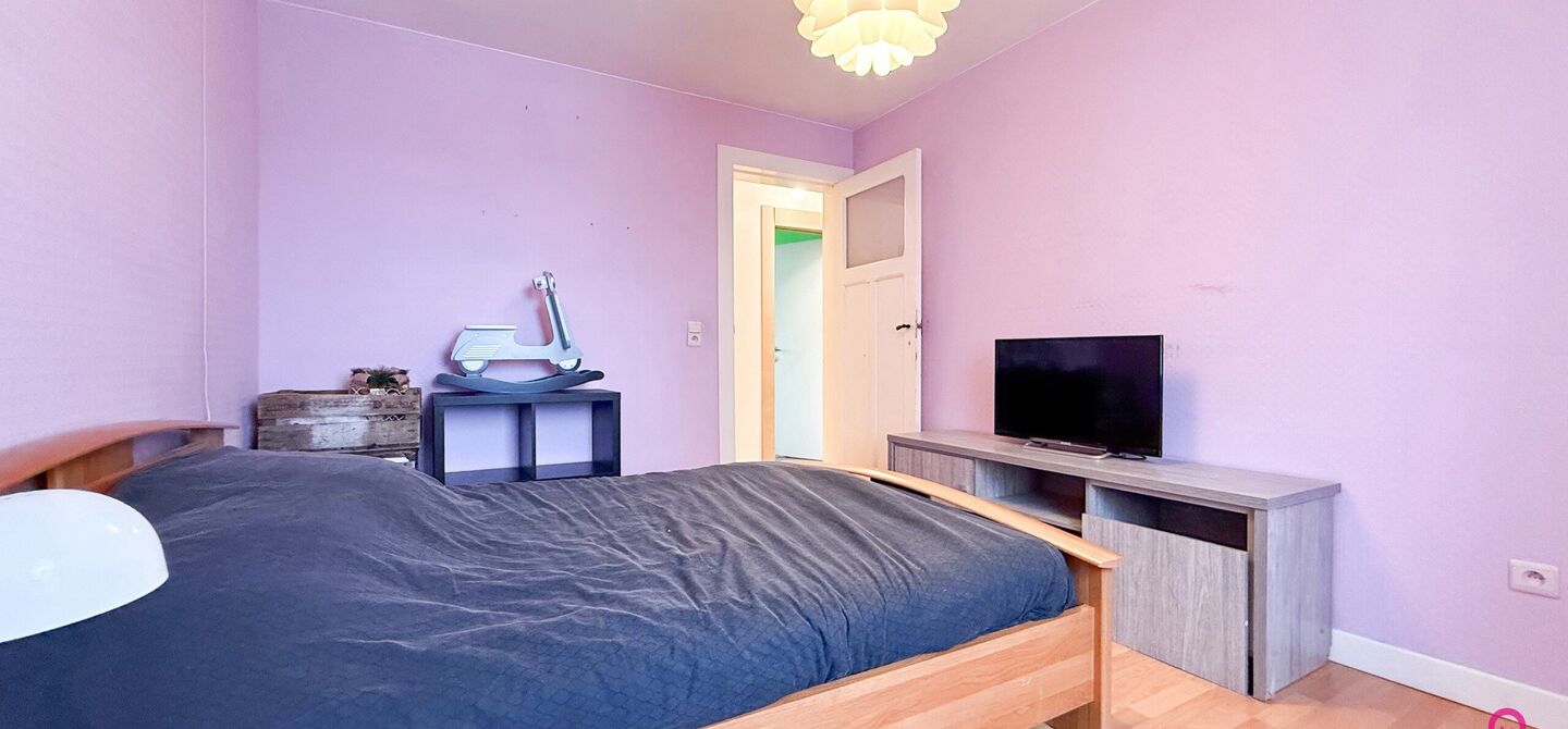 Bij ImmoFusion 7/7 “open huis”: klik op onze 3D-TOUR. Ervaar vastgoed alsof je er zelf doorloopt!

Welkom aan de Hasseltsesteenweg 171 in 3580 Beringen: hier wacht een prachtige, instapklare open bebouwing op een royaal hoek­perceel van circa 1.000 m