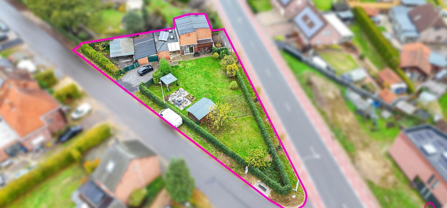 Bij ImmoFusion 7/7 “open huis”: klik op onze 3D-TOUR. Ervaar vastgoed alsof je er zelf doorloopt!

Welkom aan de Hasseltsesteenweg 171 in 3580 Beringen: hier wacht een prachtige, instapklare open bebouwing op een royaal hoek­perceel van circa 1.000 m