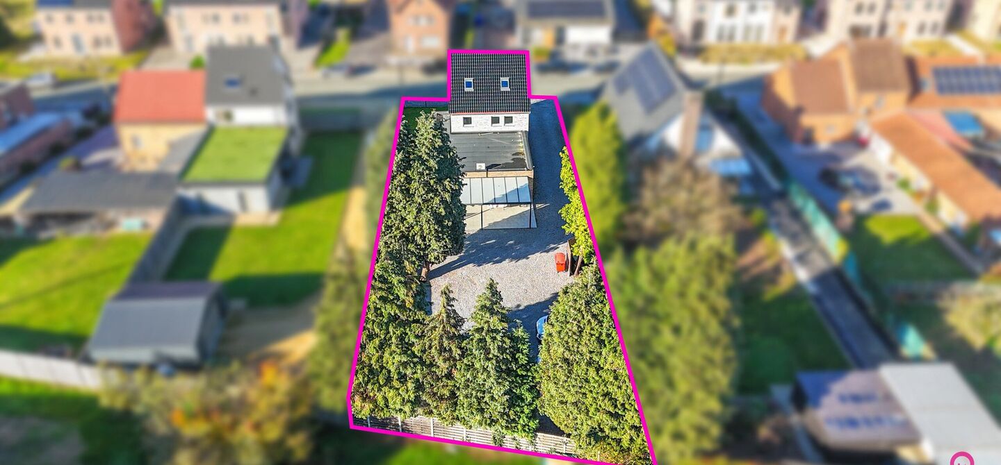 Bij ImmoFusion 7/7 “open huis”: klik op onze 3D-TOUR.
Ervaar vastgoed alsof je er zelf doorloopt!
Ontdek deze indrukwekkende open bebouwing in de Tervantstraat 198 te Paal, een woning die in 2025 een volledige transformatie kreeg en vandaag bijna als