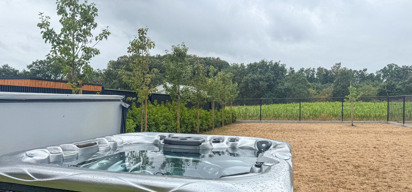 Instapklare woning met het comfort van nieuwbouw, volledig hoogwaardig afgewerkt en gebouwd in 2023, gelegen te Zwanenbergstraat 40 in Paal.

Deze moderne woning combineert een luxueuze afwerking, hedendaags wooncomfort en een uitstekende energieprestatie