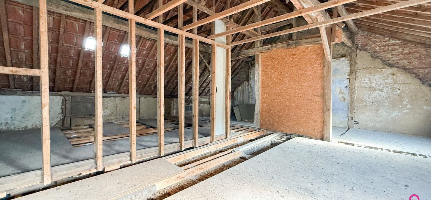 Charmant renovatieproject met tuin in landelijk Heers