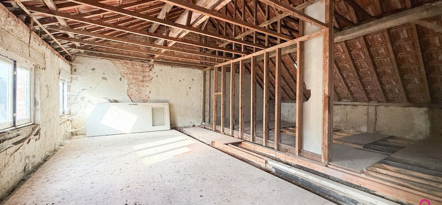 Charmant renovatieproject met tuin in landelijk Heers