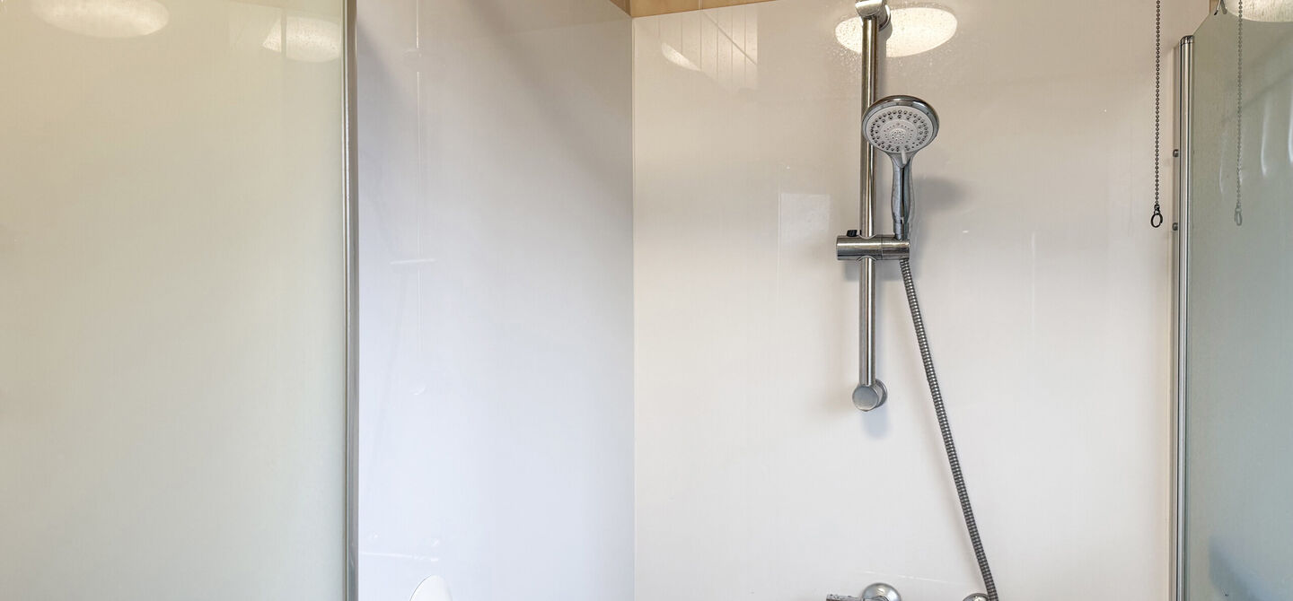 Bij ImmoFusion 7/7 “open huis” : klik op onze 3D-TOUR.
Ervaar vastgoed alsof je er zelf doorloopt!
Welkom in deze uitzonderlijk ruime open bebouwing gelegen in een rustige straat te Heusden-Zolder, waar u geniet van volledige privacy en toch overal v