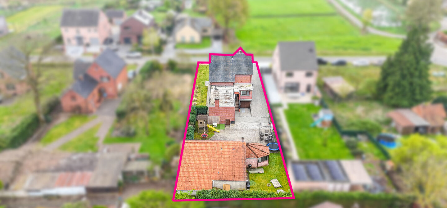 Bij ImmoFusion 7/7 “open huis” : klik op onze 3D-TOUR.
Ervaar vastgoed alsof je er zelf doorloopt!
Welkom in deze uitzonderlijk ruime open bebouwing gelegen in een rustige straat te Heusden-Zolder, waar u geniet van volledige privacy en toch overal v