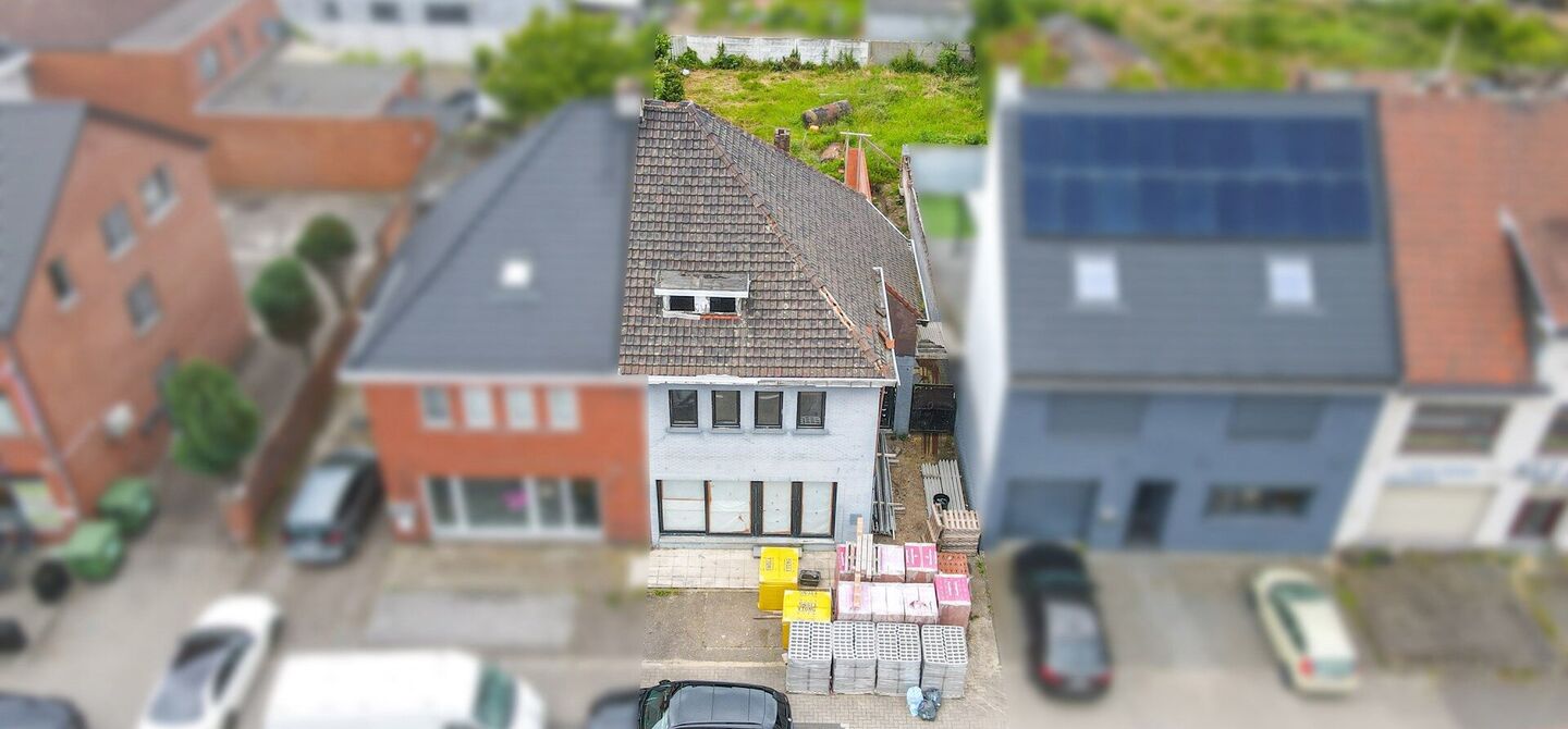 Woning op de Bruisende Koolmijnlaan in Heusden-Zolder met Eindeloze Mogelijkheden!

Bent u op zoek naar een woning met talloze mogelijkheden in het hart van Heusden-Zolder? Deze woning, gelegen op de bruisende Koolmijnlaan, biedt u de perfecte kans om uw 