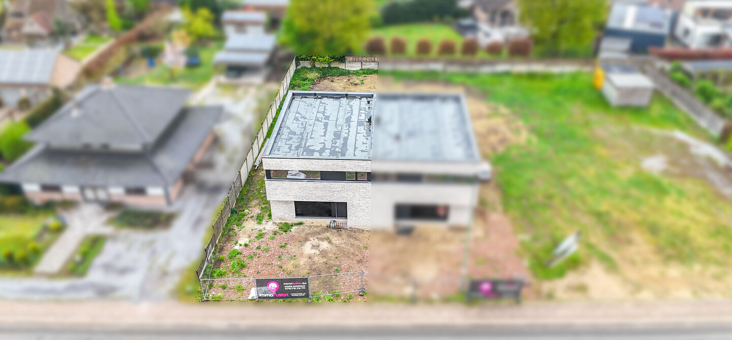 !Laatste woning!

Bij ImmoFusion 7/7 “open huis” : klik op onze 3D-TOUR.
Ervaar vastgoed alsof je er zelf doorloopt!

Stap binnen in deze ruime en lichtrijke nieuwbouw casco woning, gelegen in de Schootstraat 139 te Heusden-Zolder. Deze woning biedt e