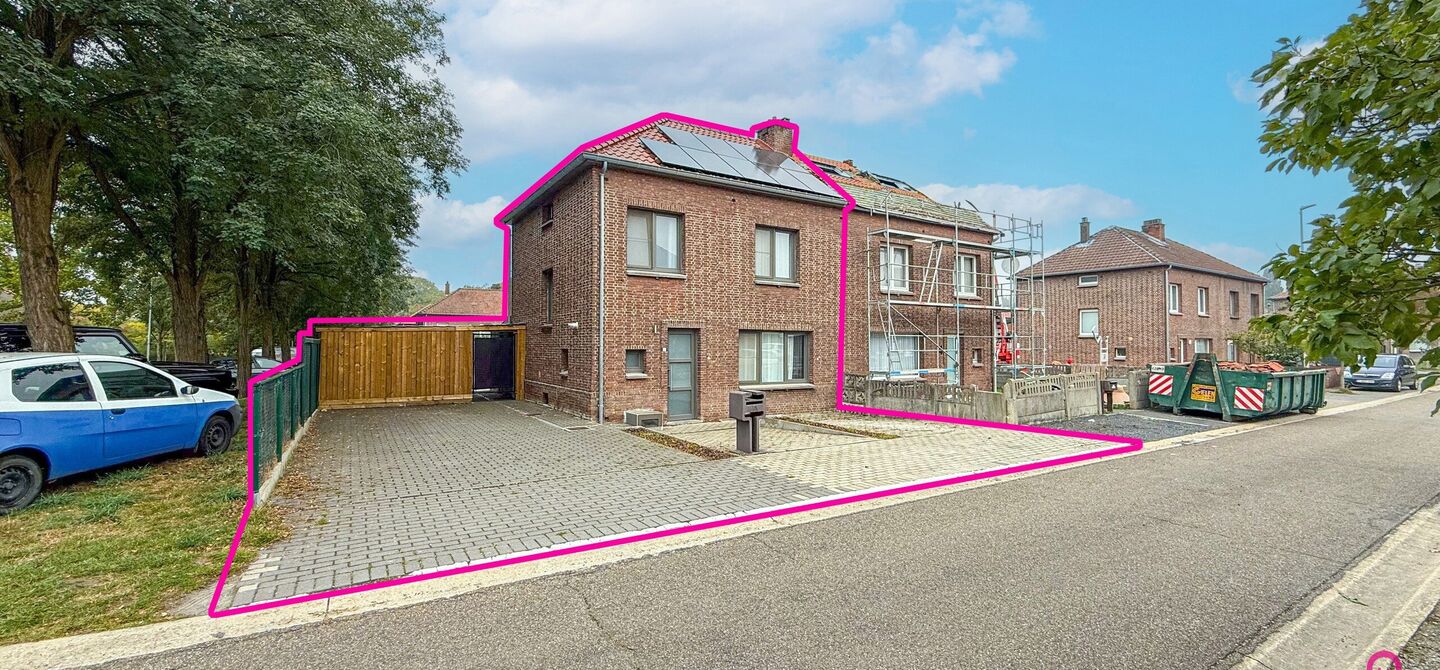 Bij ImmoFusion 7/7 “open huis”: klik op onze 3D-TOUR.
Ervaar vastgoed alsof je er zelf doorloopt!

Ontdek deze volledig gerenoveerde woning gelegen in een rustige woonwijk van Heusden-Zolder. Met een bewoonbare oppervlakte van 152 m² op een perceel v
