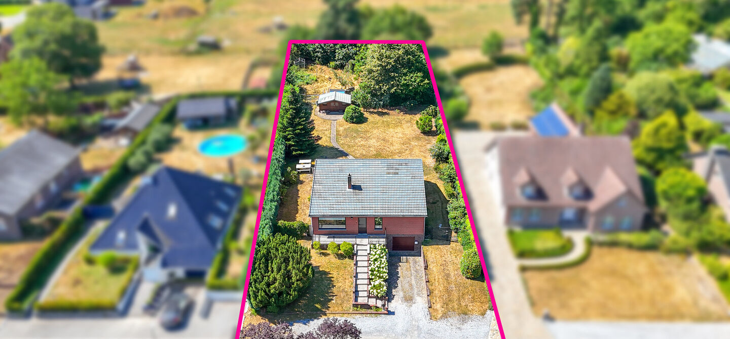 Instapklare woning met een uitzonderlijk groot perceel en een rustige ligging. Dan is deze volledig gerenoveerde gezinswoning aan de Schansweg 7 in Houthalen-Helchteren zeker een bezoek waard.

De woning bevindt zich op een prachtig perceel van maar liefs