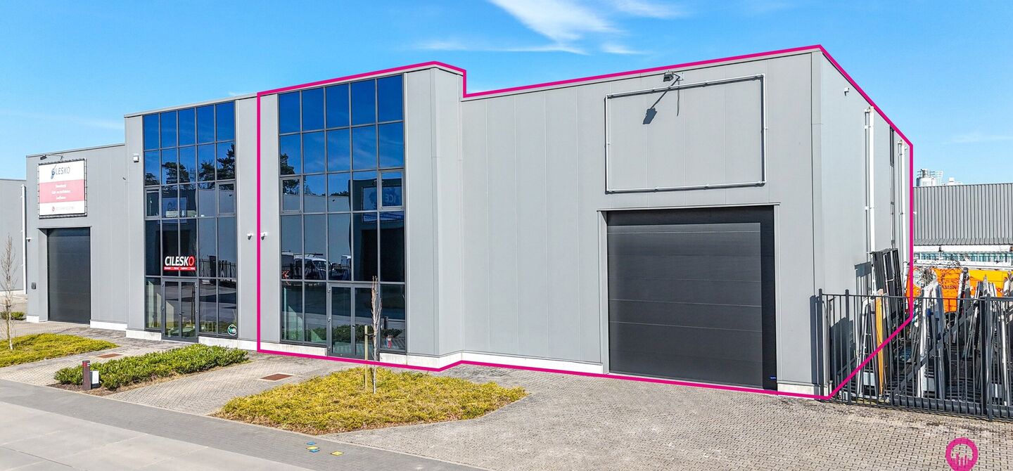 Kantoren & magazijn te koop in Houthalen-Helchteren