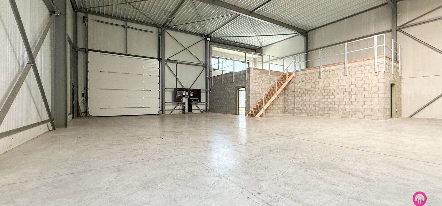 Kantoren & magazijn te koop in Houthalen-Helchteren
