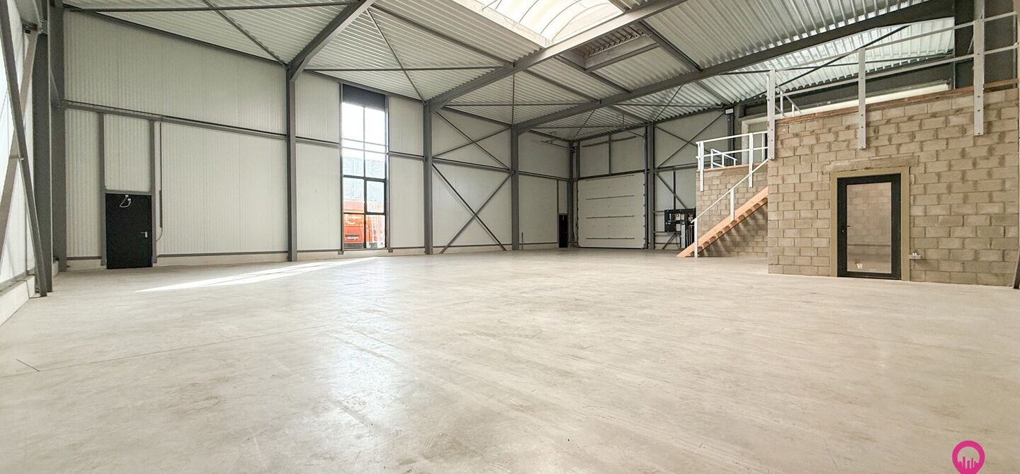 Kantoren & magazijn te koop in Houthalen-Helchteren