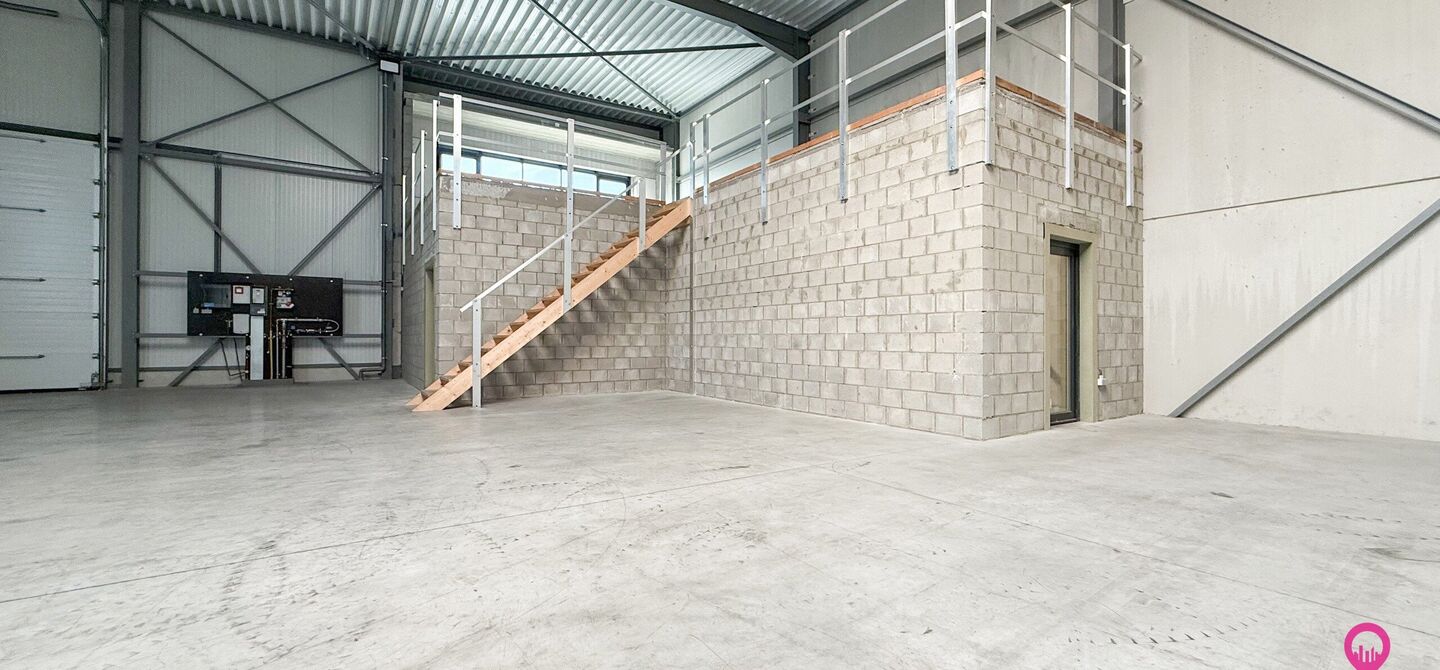 Kantoren & magazijn te koop in Houthalen-Helchteren