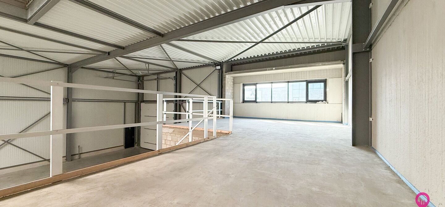 Kantoren & magazijn te koop in Houthalen-Helchteren