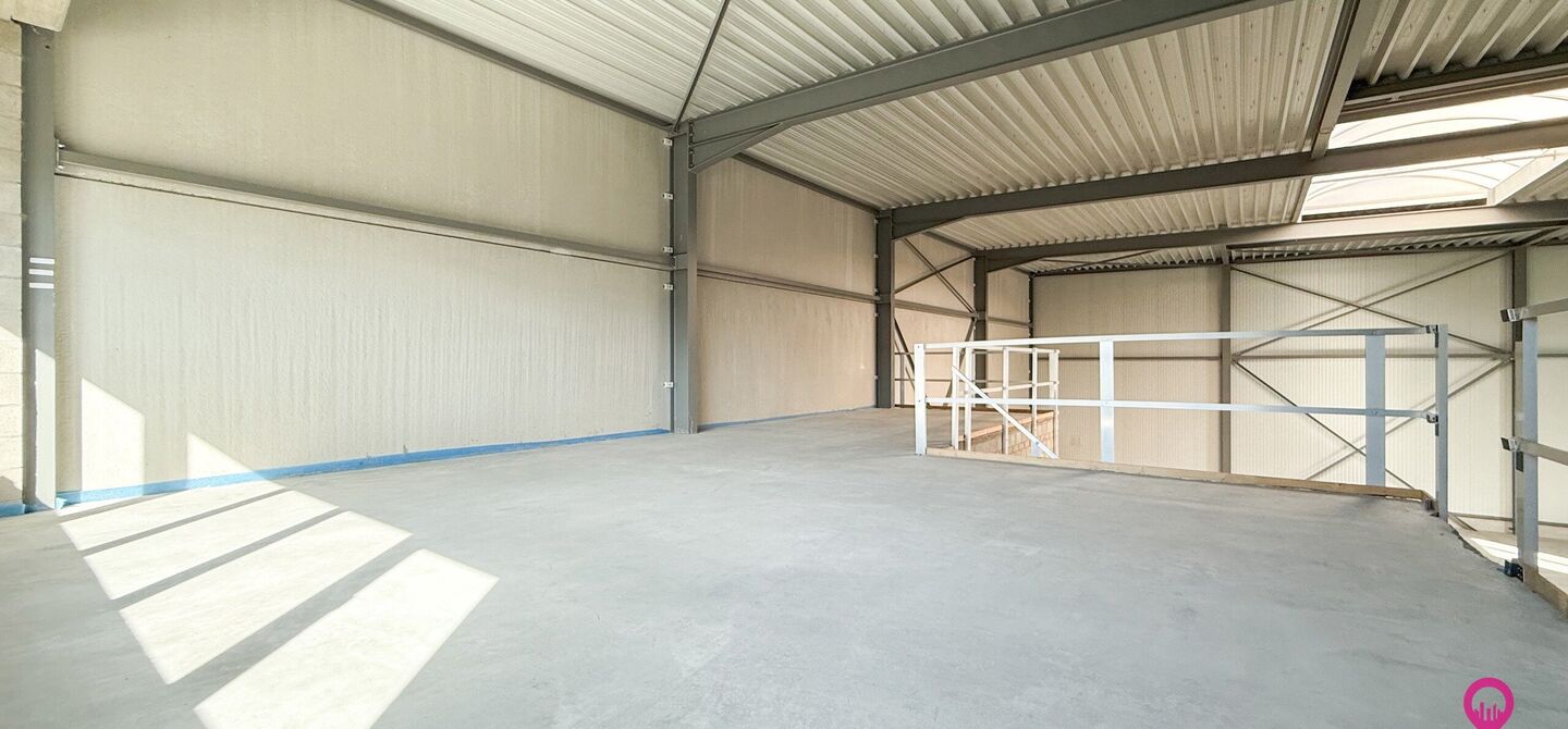 Kantoren & magazijn te koop in Houthalen-Helchteren