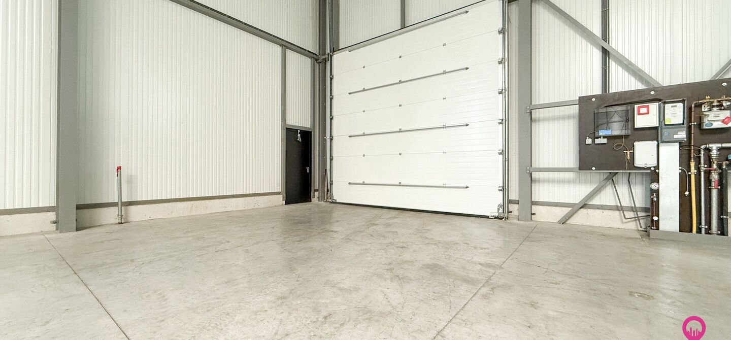 Kantoren & magazijn te koop in Houthalen-Helchteren